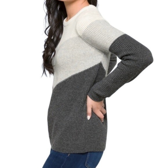 NWT Design History Gray Zip Back Crew Neck Chevron Sweater Women’s Size XL NEW - Picture 9 of 16